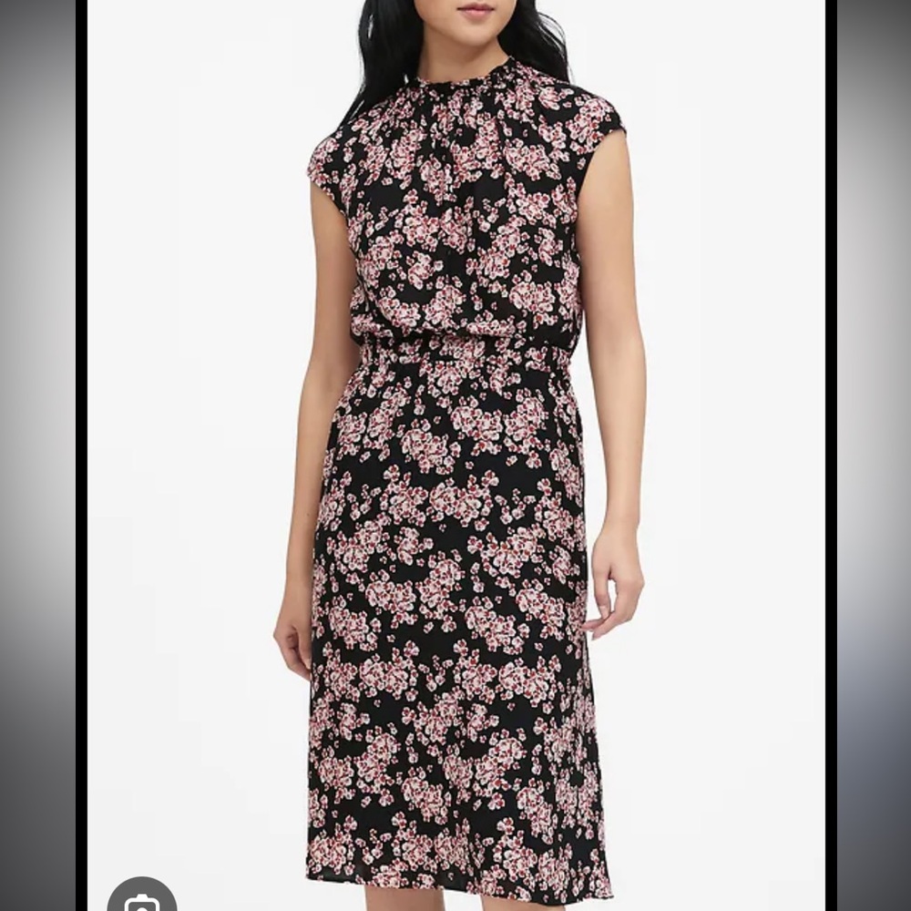 Banana republic size 6 dress. Below knee length